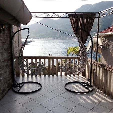 Apartment Aleksandar Tivat Buitenkant foto