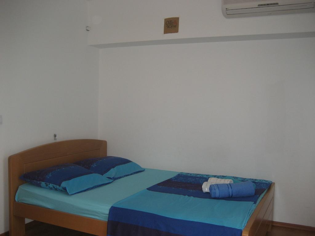 Apartment Aleksandar Tivat Buitenkant foto
