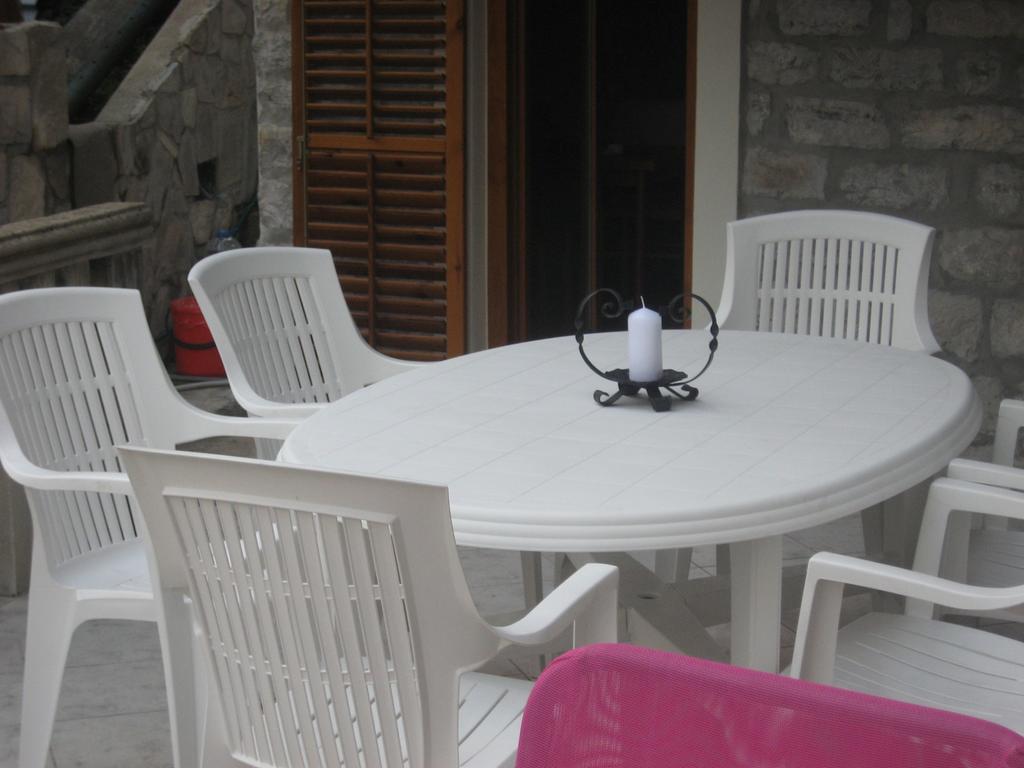 Apartment Aleksandar Tivat Buitenkant foto