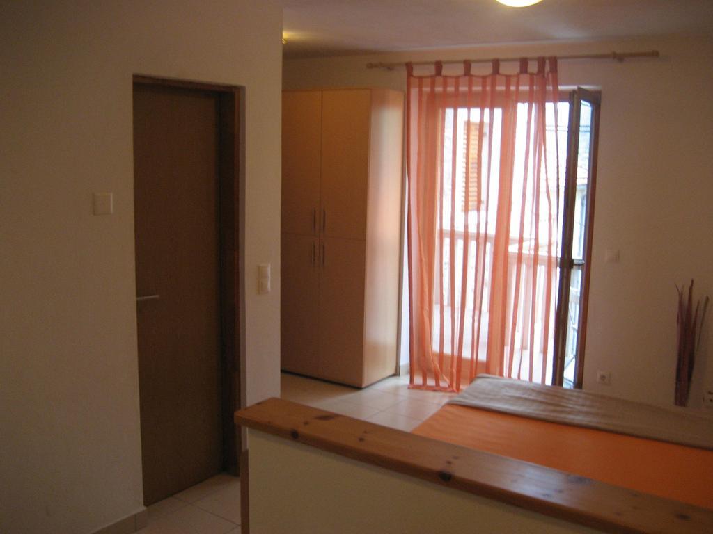 Apartment Aleksandar Tivat Buitenkant foto
