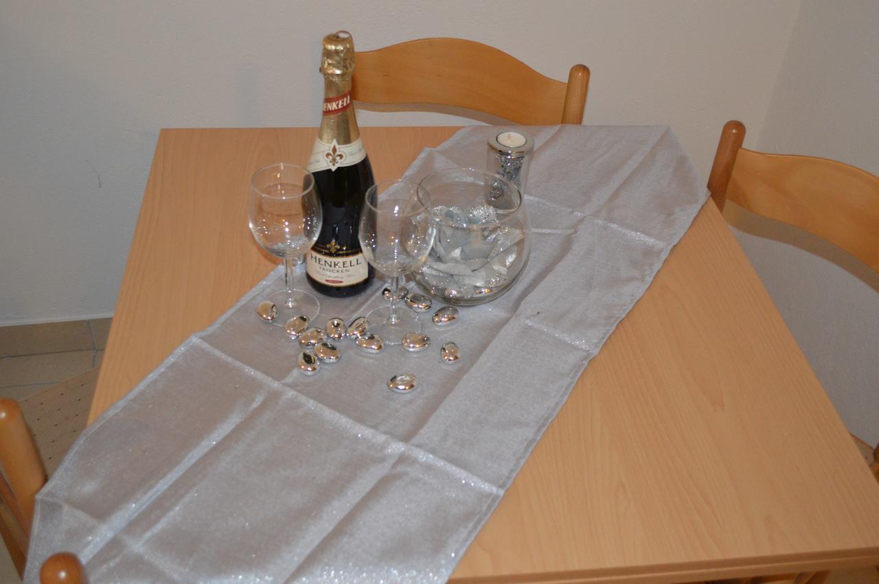Apartment Aleksandar Tivat Buitenkant foto