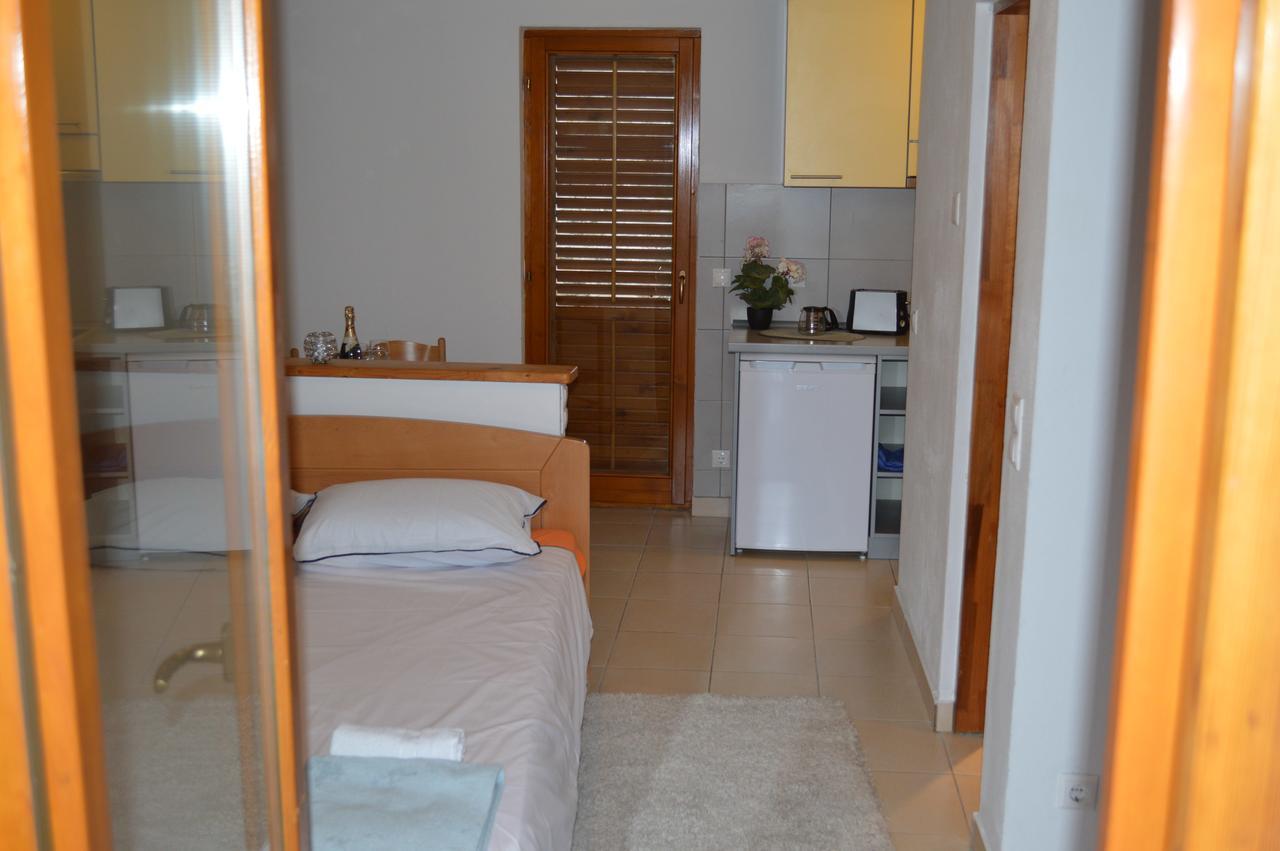 Apartment Aleksandar Tivat Buitenkant foto