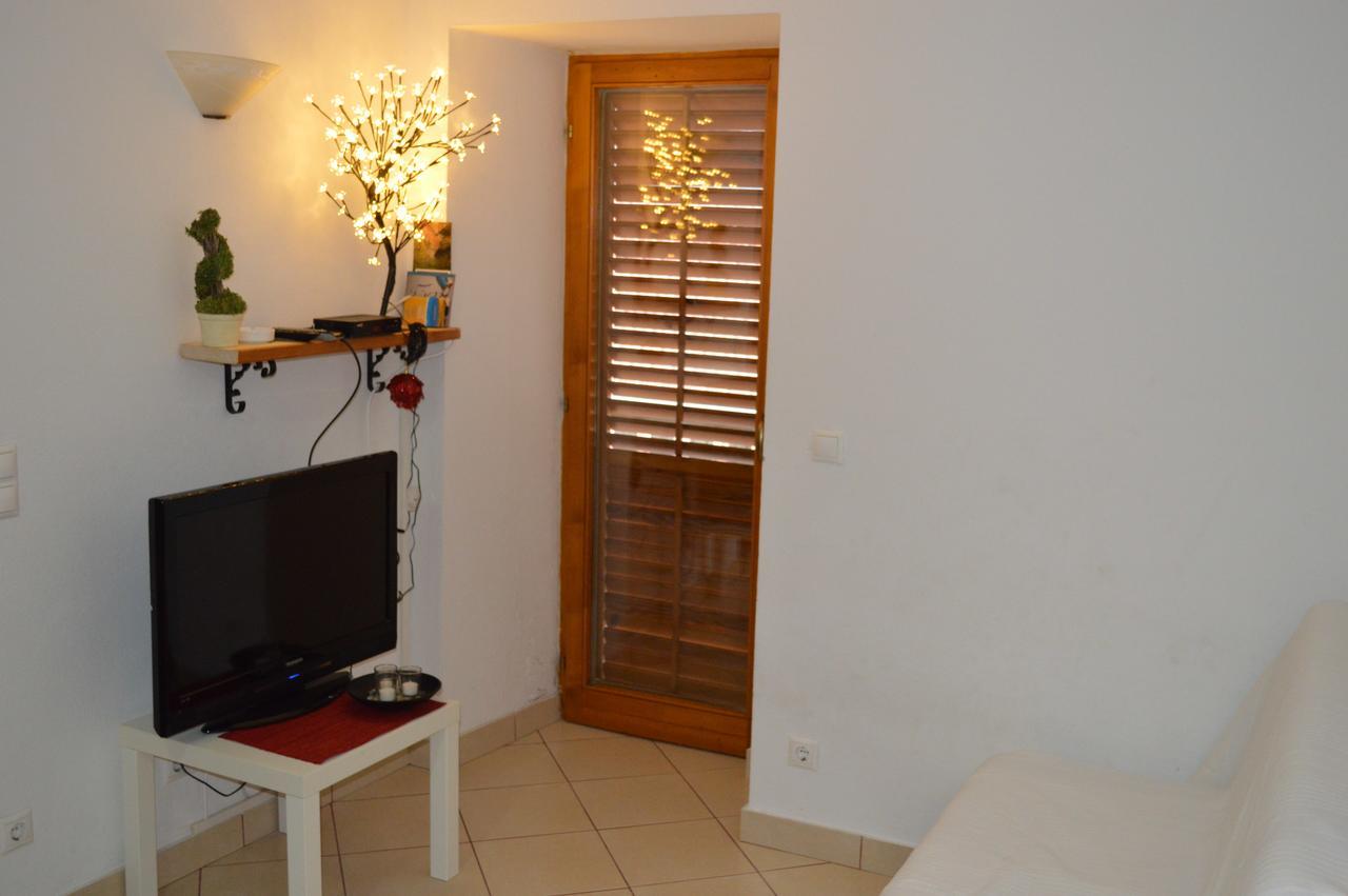 Apartment Aleksandar Tivat Buitenkant foto