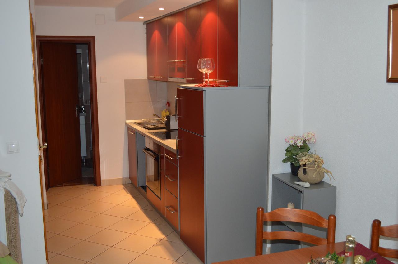 Apartment Aleksandar Tivat Buitenkant foto